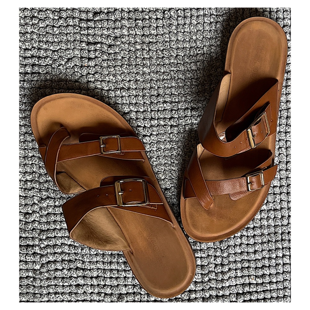 TOP Moda Women’s 9 Brown Tan Faux Leather Slip On Sandals. - Picture 5 of 6